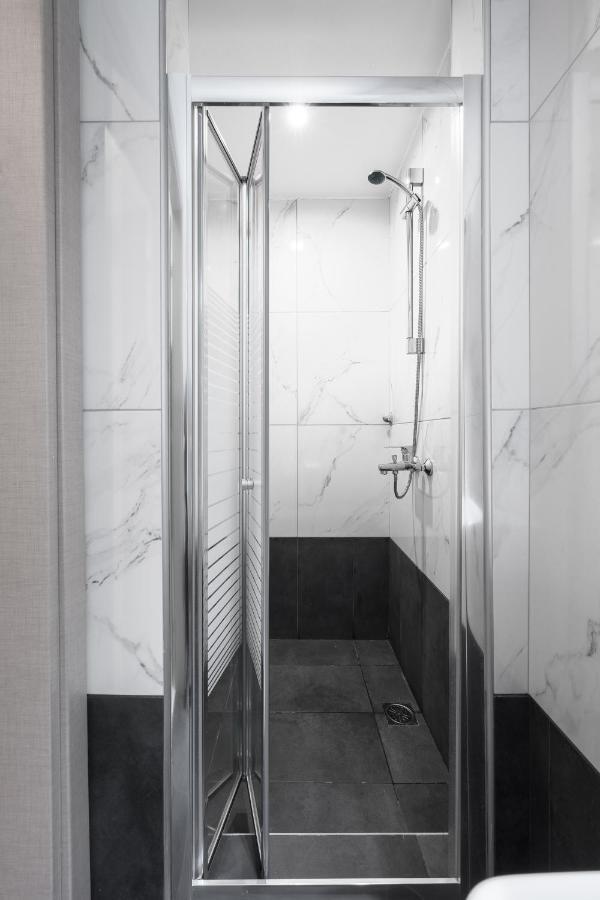 Breez Apartments, The Luxury Suites เทสซาโลนิกิ ภายนอก รูปภาพ