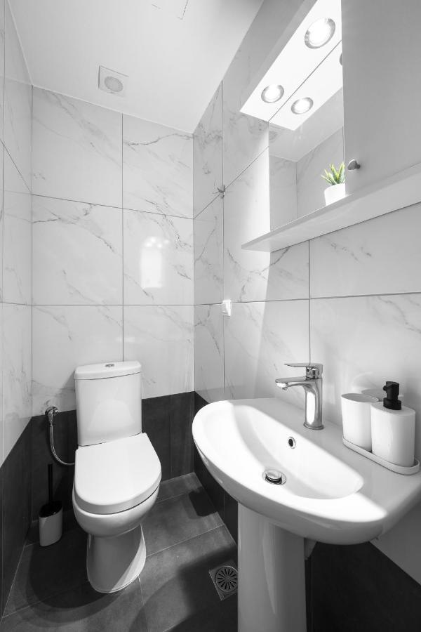 Breez Apartments, The Luxury Suites เทสซาโลนิกิ ภายนอก รูปภาพ